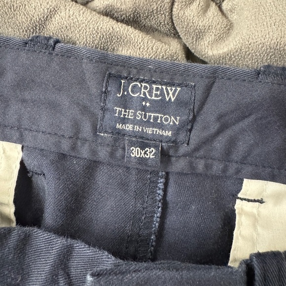 J.Crew Men’s Sutton Fit Chino Pants Navy Blue 30x32 Slim Straight - Picture 2 of 3